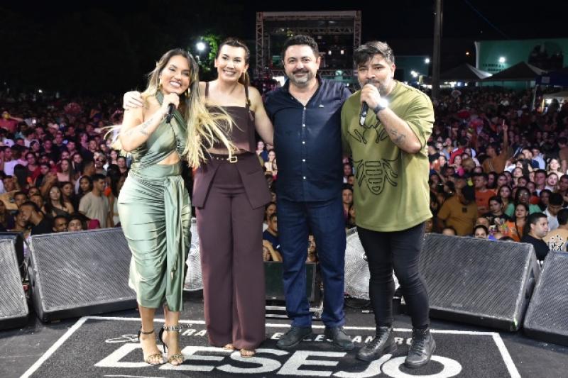 Multidão participa da primeira noite do Festival de Cultura de Santa Cruz do Piauí 2024